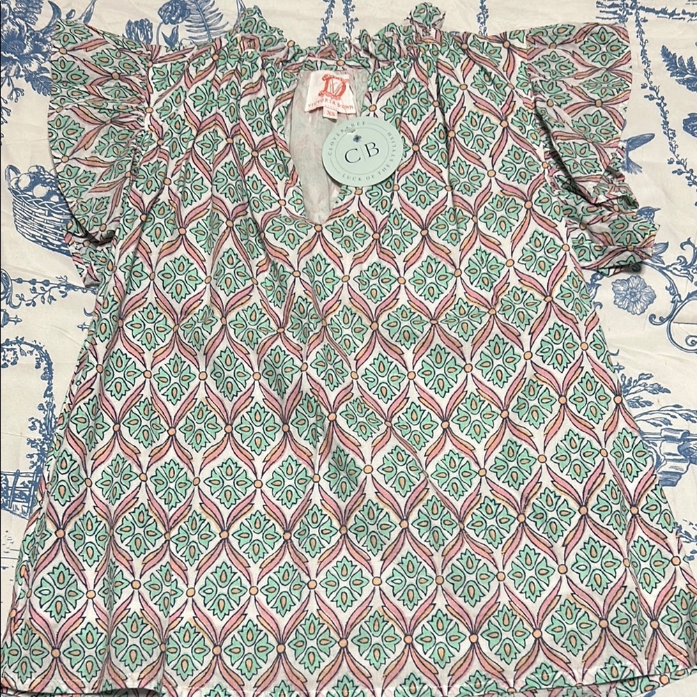 NWT Victoria Dunn ruffle sleeve XS top